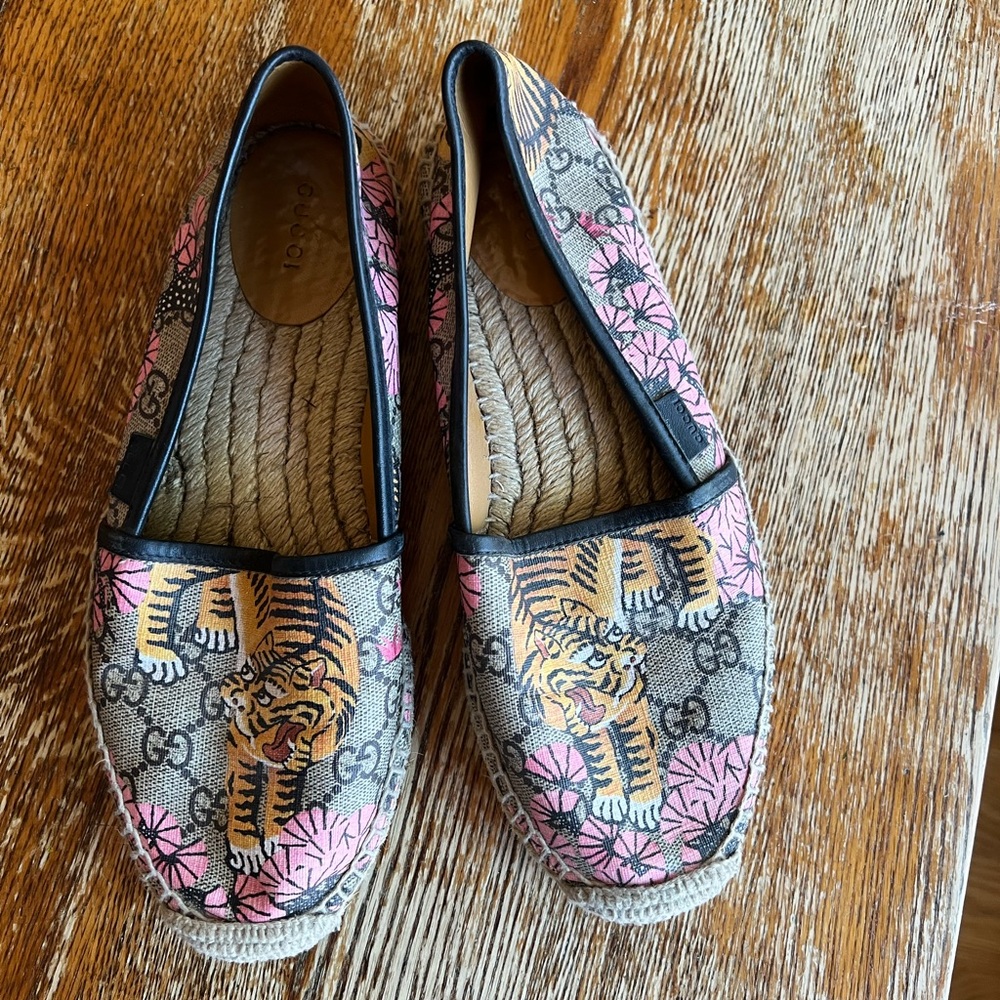 Gucci Women's Pink and Tan Tiger Espadrilles | size 39/8